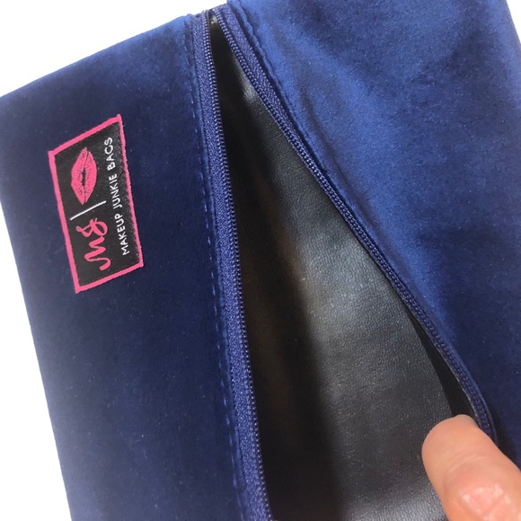 Makeup Junkie Bag - Picture 2 of 7